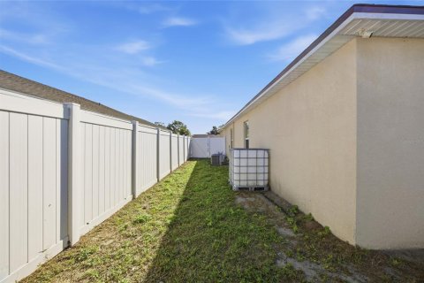 House in Winter Haven, Florida 3 bedrooms, 164.44 sq.m. № 2151212 - photo 28