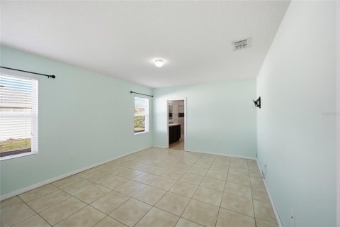 House in Winter Haven, Florida 3 bedrooms, 164.44 sq.m. № 2151212 - photo 12