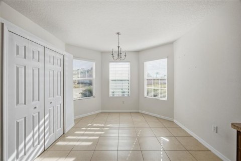 House in Winter Haven, Florida 3 bedrooms, 164.44 sq.m. № 2151212 - photo 11