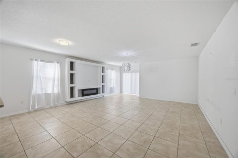 House in Winter Haven, Florida 3 bedrooms, 164.44 sq.m. № 2151212 - photo 6