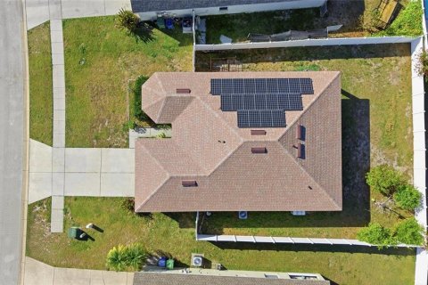 House in Winter Haven, Florida 3 bedrooms, 164.44 sq.m. № 2151212 - photo 30