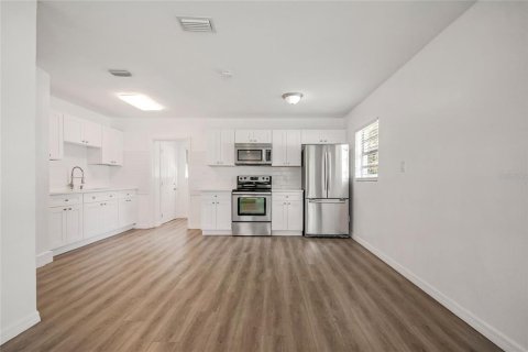 Villa ou maison à vendre à Orlando, Floride: 3 chambres, 78.04 m2 № 2352312 - photo 14