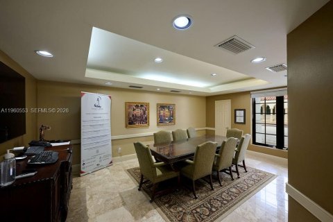 Propiedad comercial en venta en Coral Gables, Florida № 2023741 - foto 5