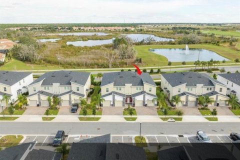 Townhouse in Davenport, Florida 2 bedrooms, 128.95 sq.m. № 2395860 - photo 17