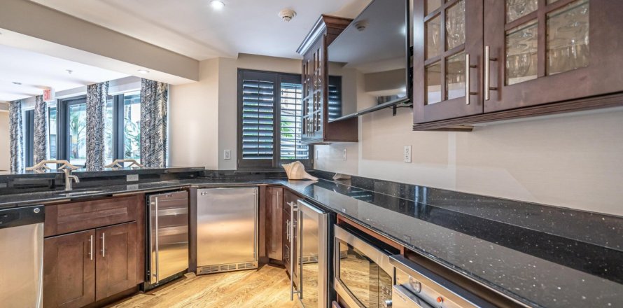 Condominio en West Palm Beach, Florida, 1 dormitorio № 1155756