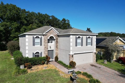 House in DeLand, Florida 4 bedrooms, 274.8 sq.m. № 2123564 - photo 4