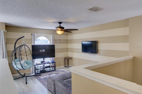 House in DeLand, Florida 4 bedrooms, 274.8 sq.m. № 2123564 - photo 23