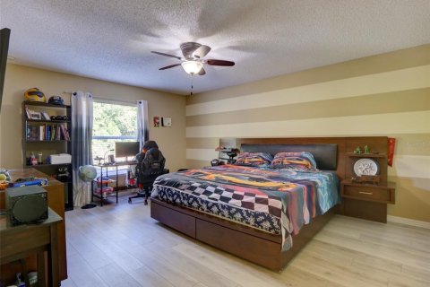 House in DeLand, Florida 4 bedrooms, 274.8 sq.m. № 2123564 - photo 26