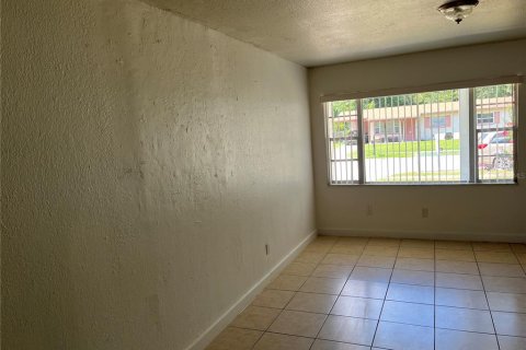 Villa ou maison à vendre à Altamonte Springs, Floride: 2 chambres, 106.65 m2 № 1918517 - photo 10