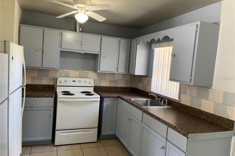 Villa ou maison à vendre à Altamonte Springs, Floride: 2 chambres, 106.65 m2 № 1918517 - photo 12