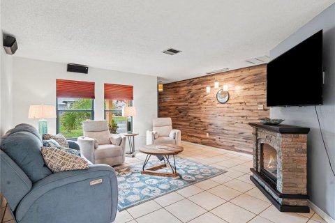 Villa ou maison à vendre à Nokomis, Floride: 2 chambres, 146.97 m2 № 2092791 - photo 4