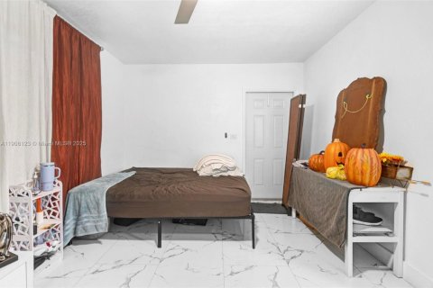 Immobilier commercial à vendre à Miami, Floride: 242.85 m2 № 2013361 - photo 19