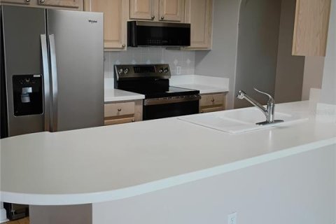 Condo in Sarasota, Florida, 1 bedroom  № 2229576 - photo 3