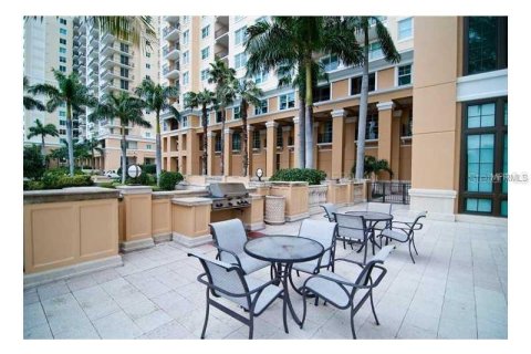 Condo in Sarasota, Florida, 1 bedroom  № 2229576 - photo 20