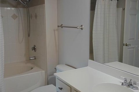 Condo in Sarasota, Florida, 1 bedroom  № 2229576 - photo 10