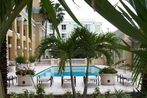 Condo in Sarasota, Florida, 1 bedroom  № 2229576 - photo 15