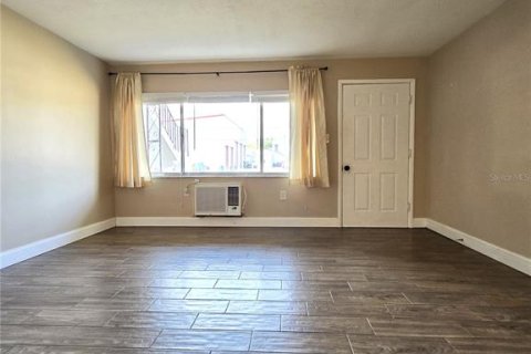 Condominio en alquiler en Clearwater, Florida, 1 dormitorio, 54.35 m2 № 2102351 - foto 7
