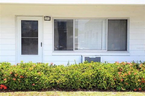 Condominio en alquiler en Clearwater, Florida, 1 dormitorio, 54.35 m2 № 2102351 - foto 3