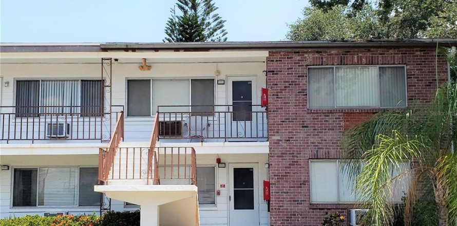 Condominio en Clearwater, Florida, 1 dormitorio № 2102351