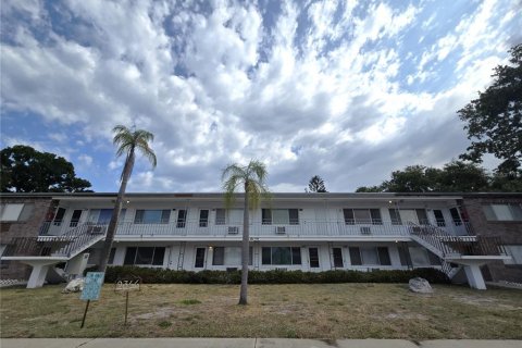 Condominio en alquiler en Clearwater, Florida, 1 dormitorio, 54.35 m2 № 2102351 - foto 2