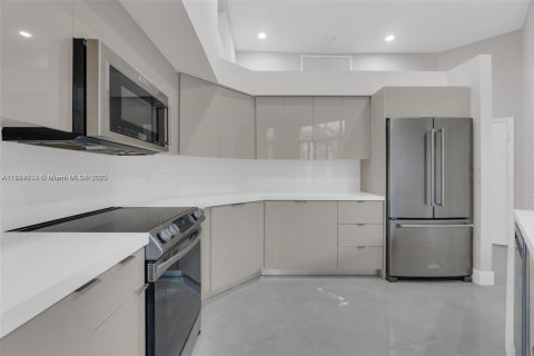 Villa ou maison à vendre à Weston, Floride: 3 chambres, 227.24 m2 № 1947412 - photo 1