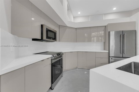 Villa ou maison à vendre à Weston, Floride: 3 chambres, 227.24 m2 № 1947412 - photo 7
