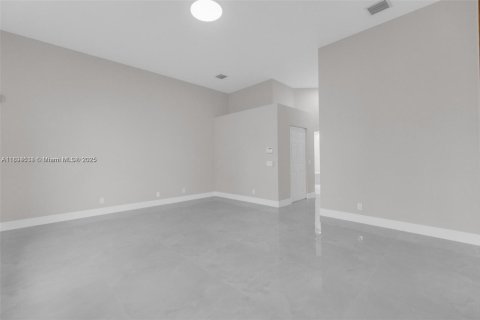 Villa ou maison à vendre à Weston, Floride: 3 chambres, 227.24 m2 № 1947412 - photo 20