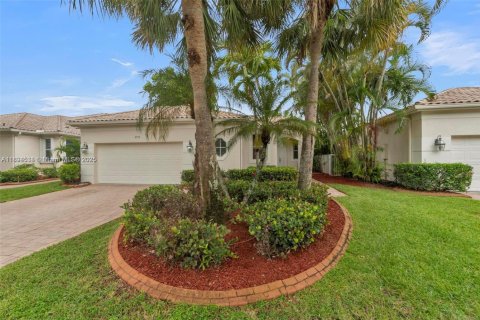 Villa ou maison à vendre à Weston, Floride: 3 chambres, 227.24 m2 № 1947412 - photo 4