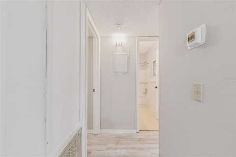 Condo in Clearwater, Florida, 2 bedrooms  № 1906249 - photo 8