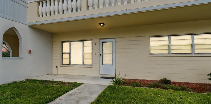 Condo in Clearwater, Florida, 2 bedrooms  № 1906249