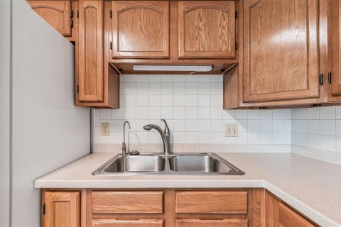 Condo in Clearwater, Florida, 2 bedrooms  № 1906249 - photo 14