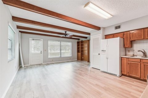 Condo in Clearwater, Florida, 2 bedrooms  № 1906249 - photo 9