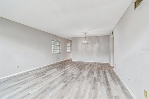 Condo in Clearwater, Florida, 2 bedrooms  № 1906249 - photo 4