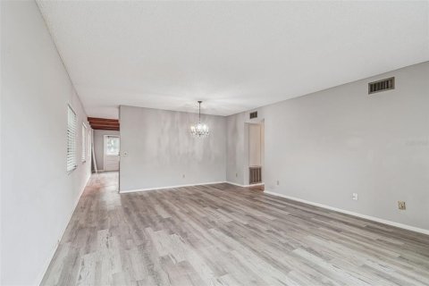 Condo in Clearwater, Florida, 2 bedrooms  № 1906249 - photo 5