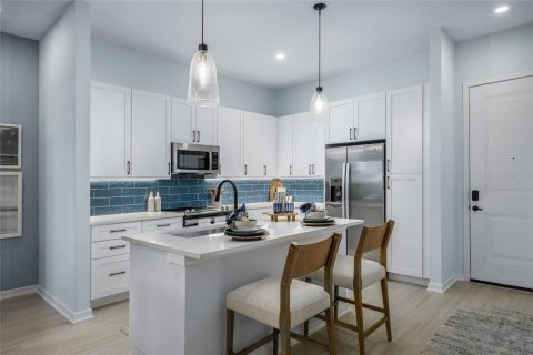 Apartment in Land O' Lakes, Florida 2 bedrooms, 118.64 sq.m. № 1900219 - photo 18