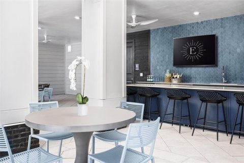 Apartment in Land O' Lakes, Florida 2 bedrooms, 118.64 sq.m. № 1900219 - photo 10