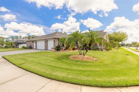 Casa en venta en New Smyrna Beach, Florida, 4 dormitorios, 196.86 m2 № 2330394 - foto 2