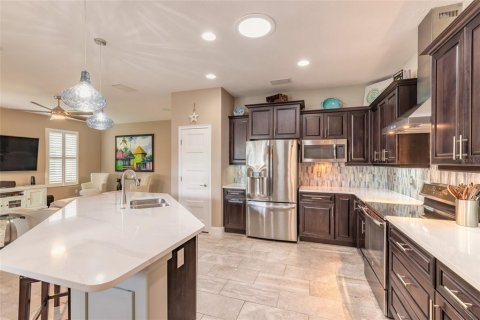 Casa en venta en New Smyrna Beach, Florida, 4 dormitorios, 196.86 m2 № 2330394 - foto 3