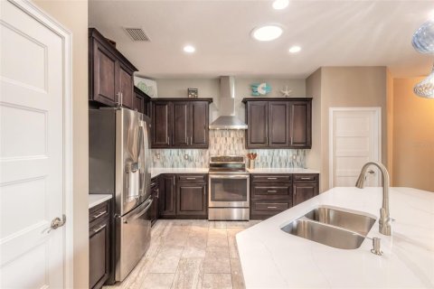 Casa en venta en New Smyrna Beach, Florida, 4 dormitorios, 196.86 m2 № 2330394 - foto 5