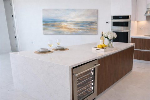 Condo in Saint Petersburg, Florida, 3 bedrooms № 2223804 - photo 9