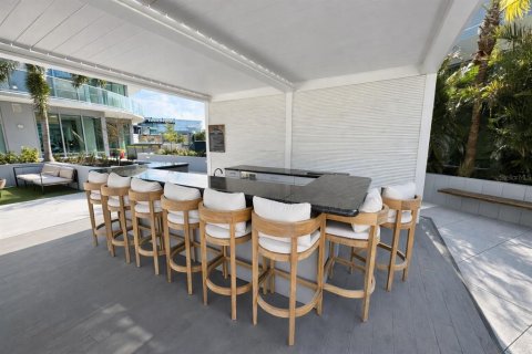 Condo in Saint Petersburg, Florida, 3 bedrooms № 2223804 - photo 29