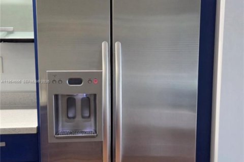 Villa ou maison à louer à Hollywood, Floride: 4 chambres, 228.91 m2 № 2010921 - photo 13