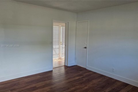 Villa ou maison à louer à Hollywood, Floride: 4 chambres, 228.91 m2 № 2010921 - photo 25