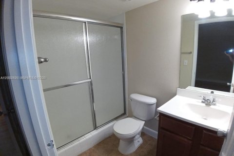 Condominio en venta en Tamarac, Florida, 2 dormitorios, 89 m2 № 2089667 - foto 10