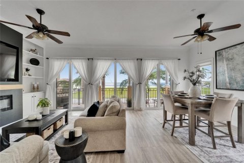 Townhouse in Apollo Beach, Florida 3 bedrooms, 256.69 sq.m. № 1811060 - photo 9