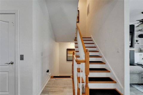 Townhouse in Apollo Beach, Florida 3 bedrooms, 256.69 sq.m. № 1811060 - photo 6