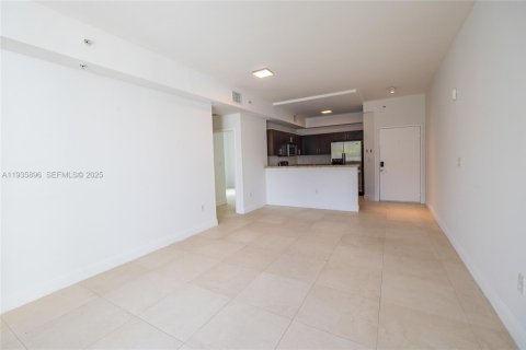 Condo in Miami Beach, Florida, 2 bedrooms № 1993994 - photo 6