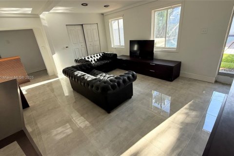 Купить виллу или дом в Майами, Флорида 3 спальни, 157.93м2, № 1932174 - фото 6