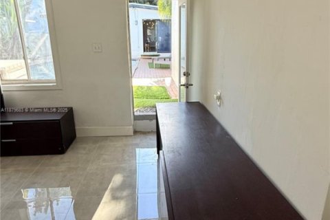 Купить виллу или дом в Майами, Флорида 3 спальни, 157.93м2, № 1932174 - фото 8