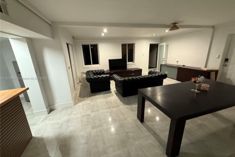 Купить виллу или дом в Майами, Флорида 3 спальни, 157.93м2, № 1932174 - фото 5